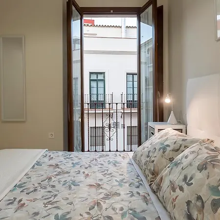 Lumbreras Urban Apartment *
